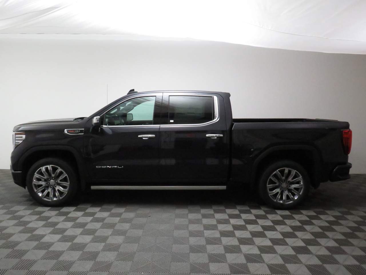 2025 GMC Sierra 1500 Crew Cab Denali 4WD