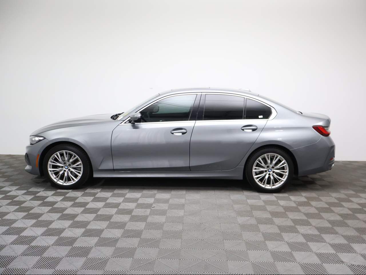 2024 BMW 3-Series 330i