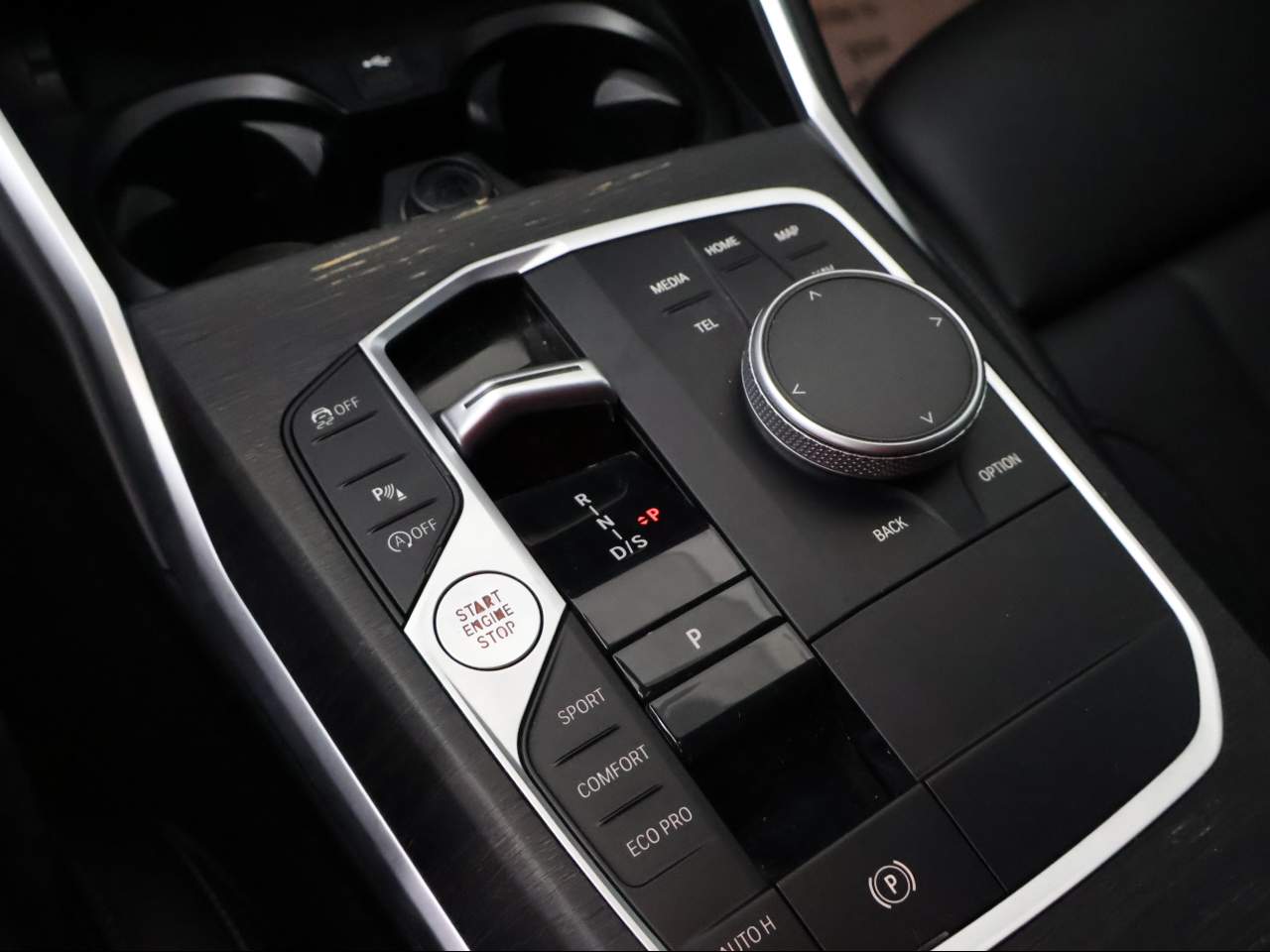 2024 BMW 3-Series 330i