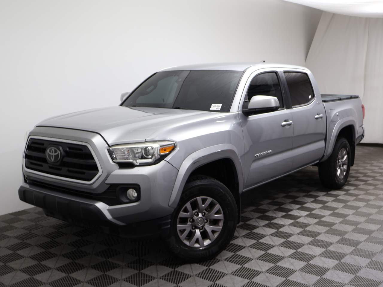 2018 Toyota Tacoma SR5 V6 Crew Cab