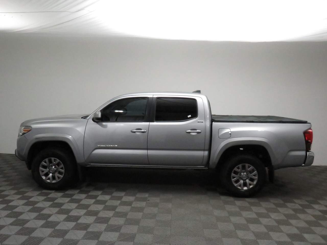 2018 Toyota Tacoma SR5 V6 Crew Cab