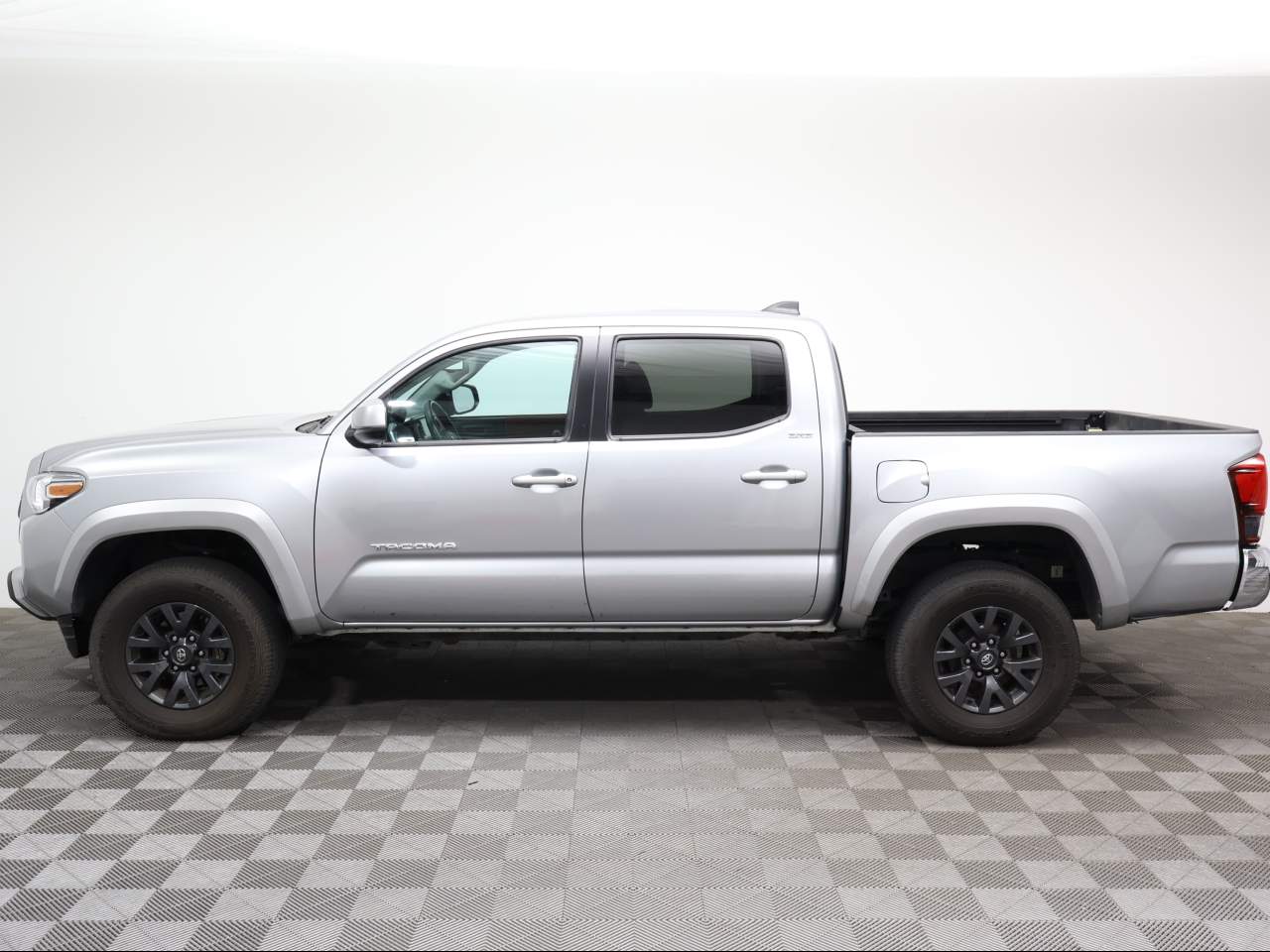 2023 Toyota Tacoma SR5 V6 Crew Cab