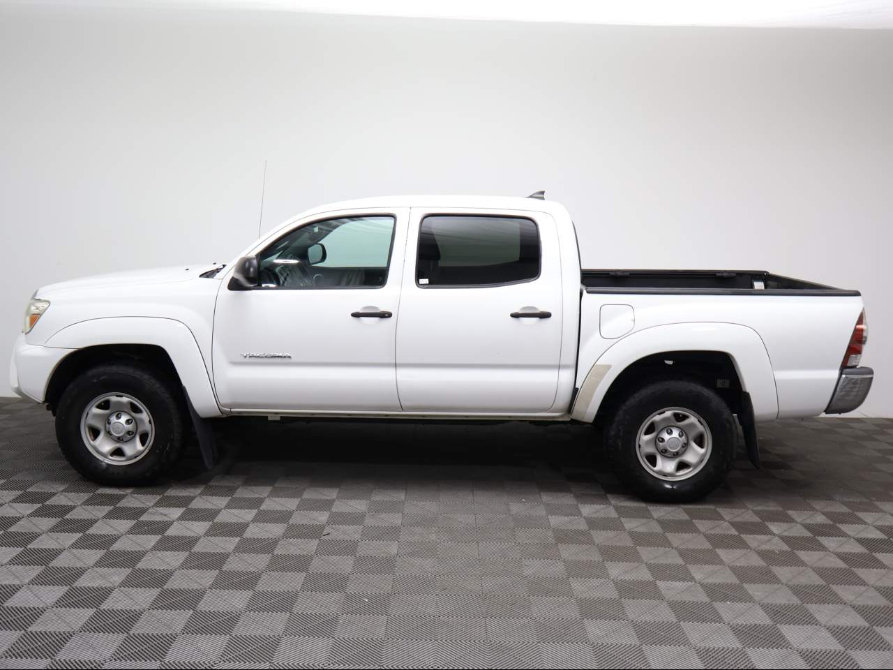 2014 Toyota Tacoma PreRunner V6 Crew Cab