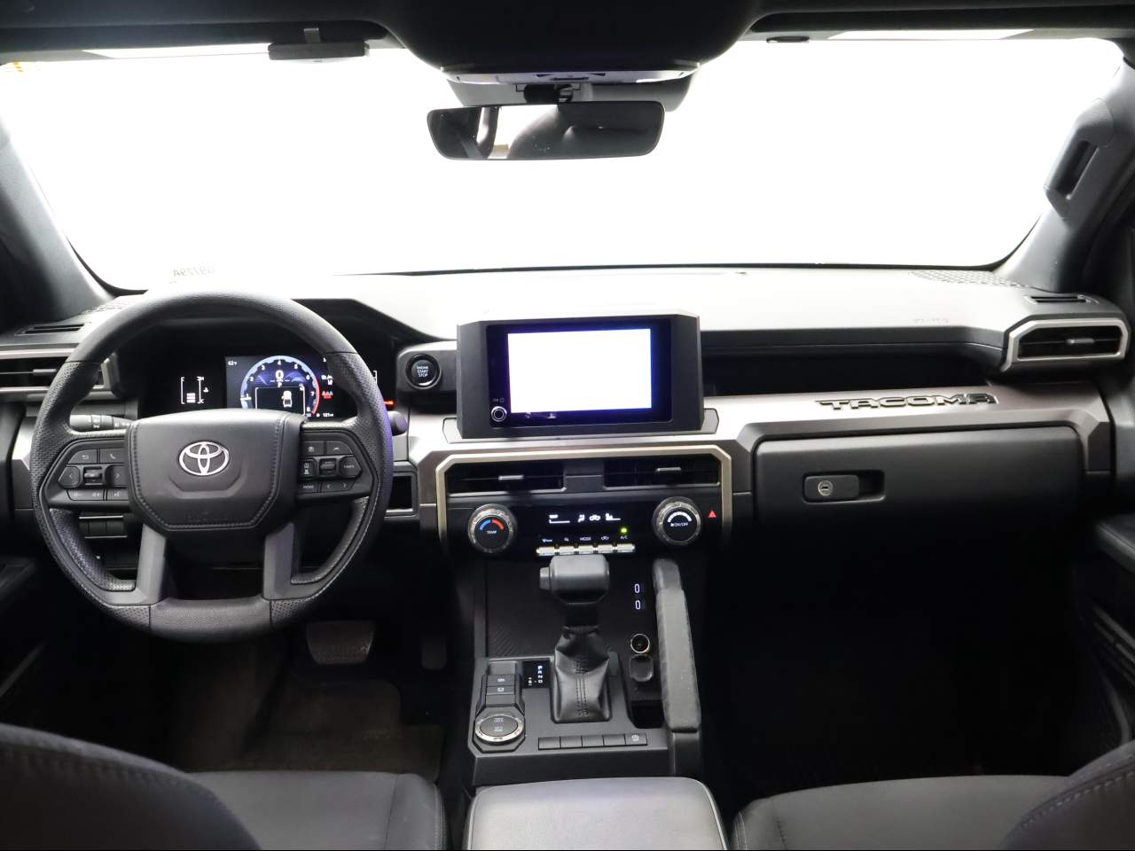 2025 Toyota Tacoma SR5 - Photo 10
