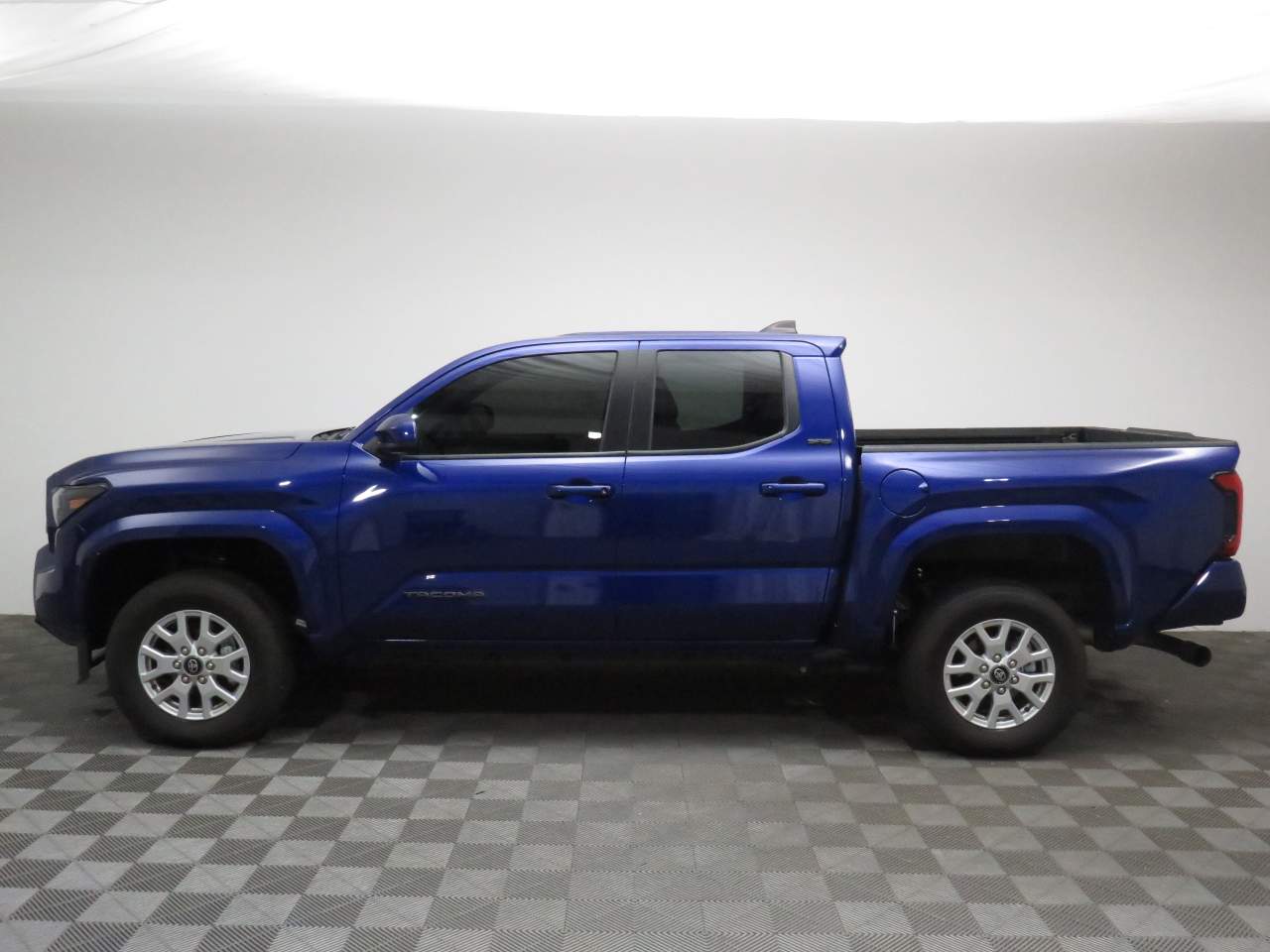 2025 Toyota Tacoma SR5 Crew Cab