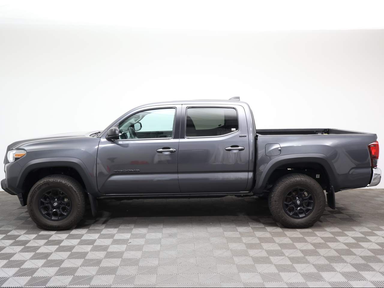 2023 Toyota Tacoma SR5 V6 Crew Cab