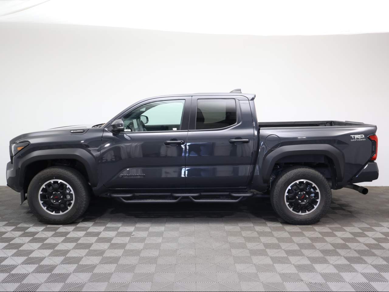 2025 Toyota Tacoma TRD Off-Road HV Crew Cab