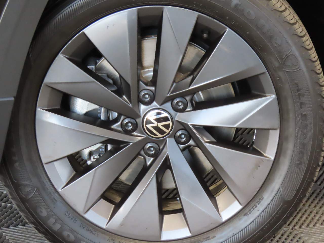 2024 Volkswagen Taos S - Photo 6