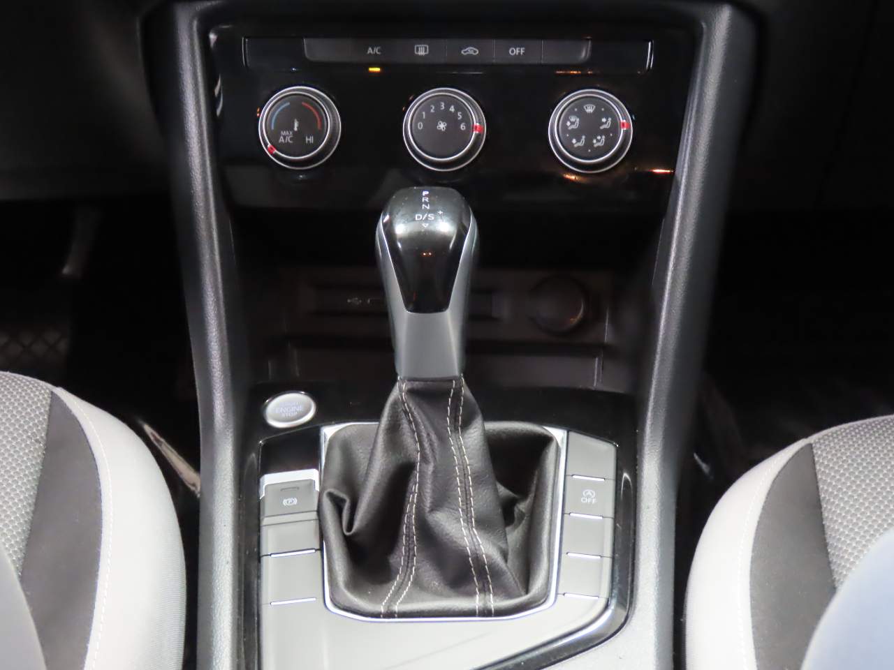 2024 Volkswagen Taos S - Photo 10