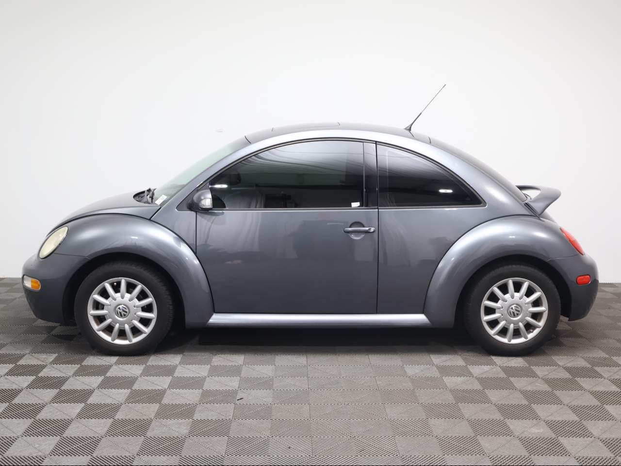 2004 Volkswagen New Beetle GLS TDI