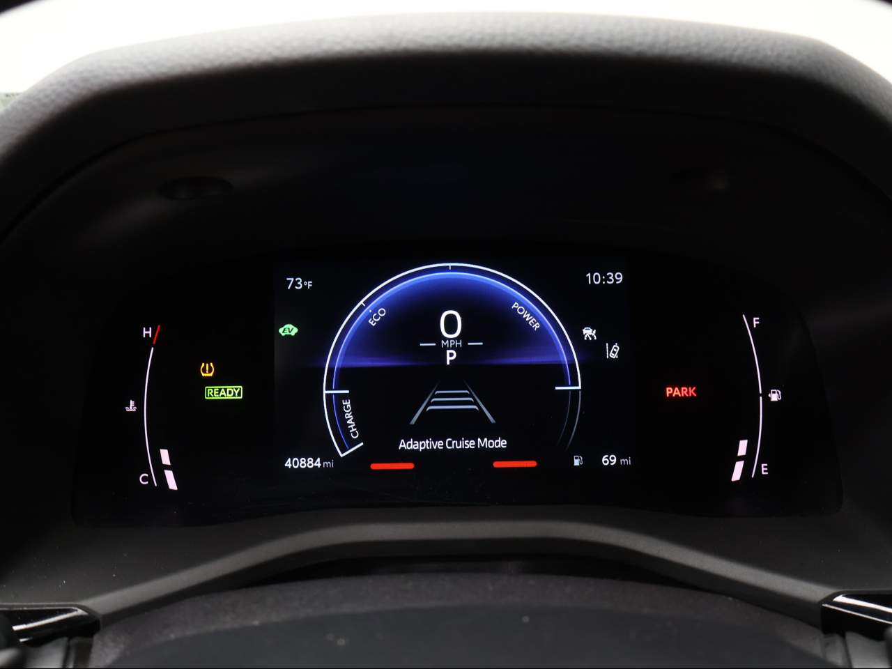 2025 Toyota Camry SE - Photo 12