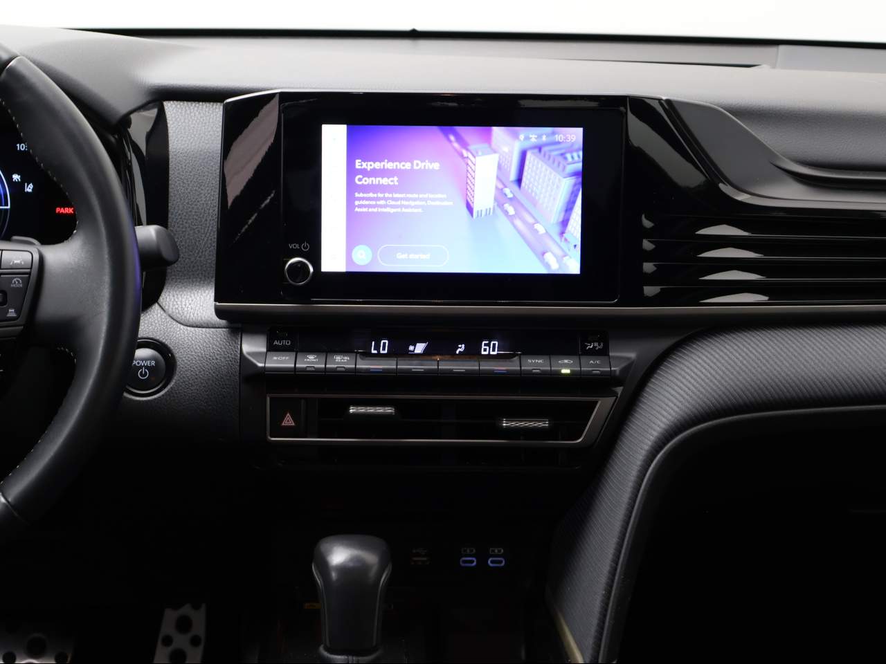 2025 Toyota Camry SE - Photo 13