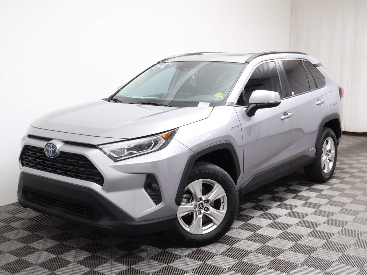 2021 Toyota RAV4 Hybrid XLE AWD's photo
