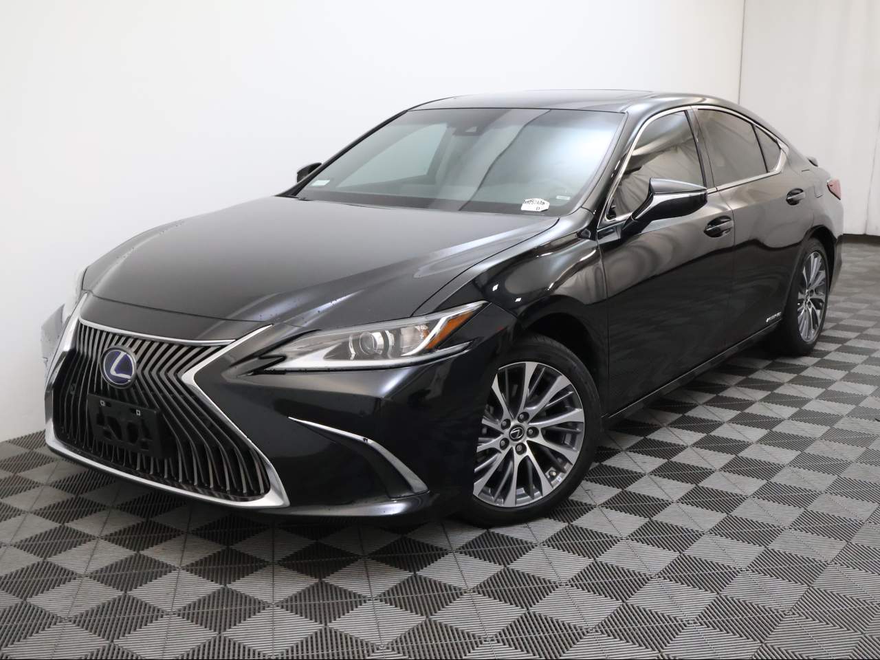2021 Lexus ES 300h  