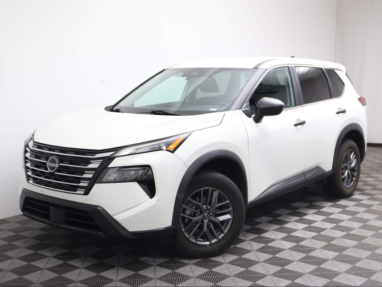 Glacier White 2024 Nissan Rogue S FWD SUV / Crossover Front-Wheel Drive Continuously Variable Transmission