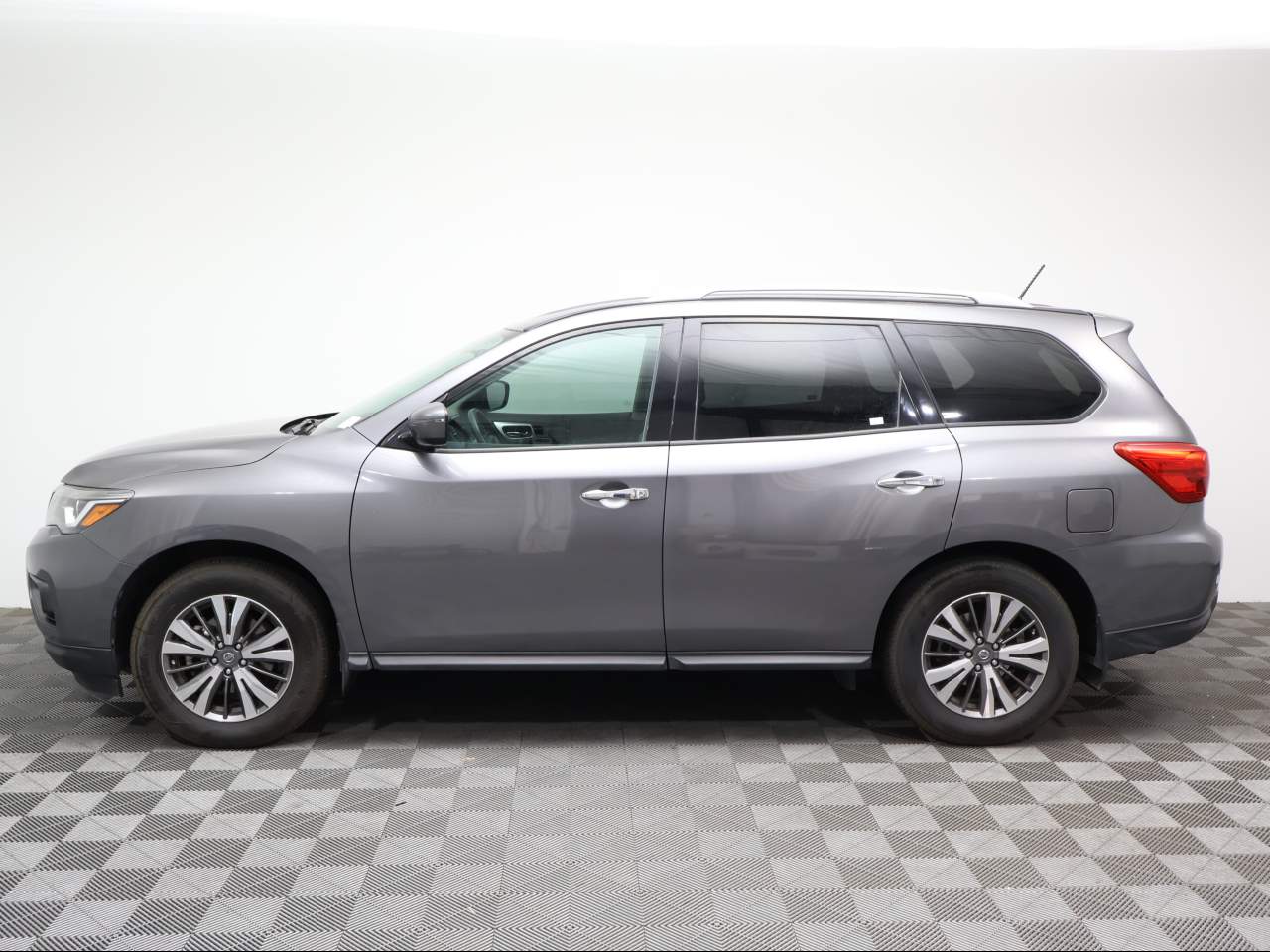2018 Nissan Pathfinder S