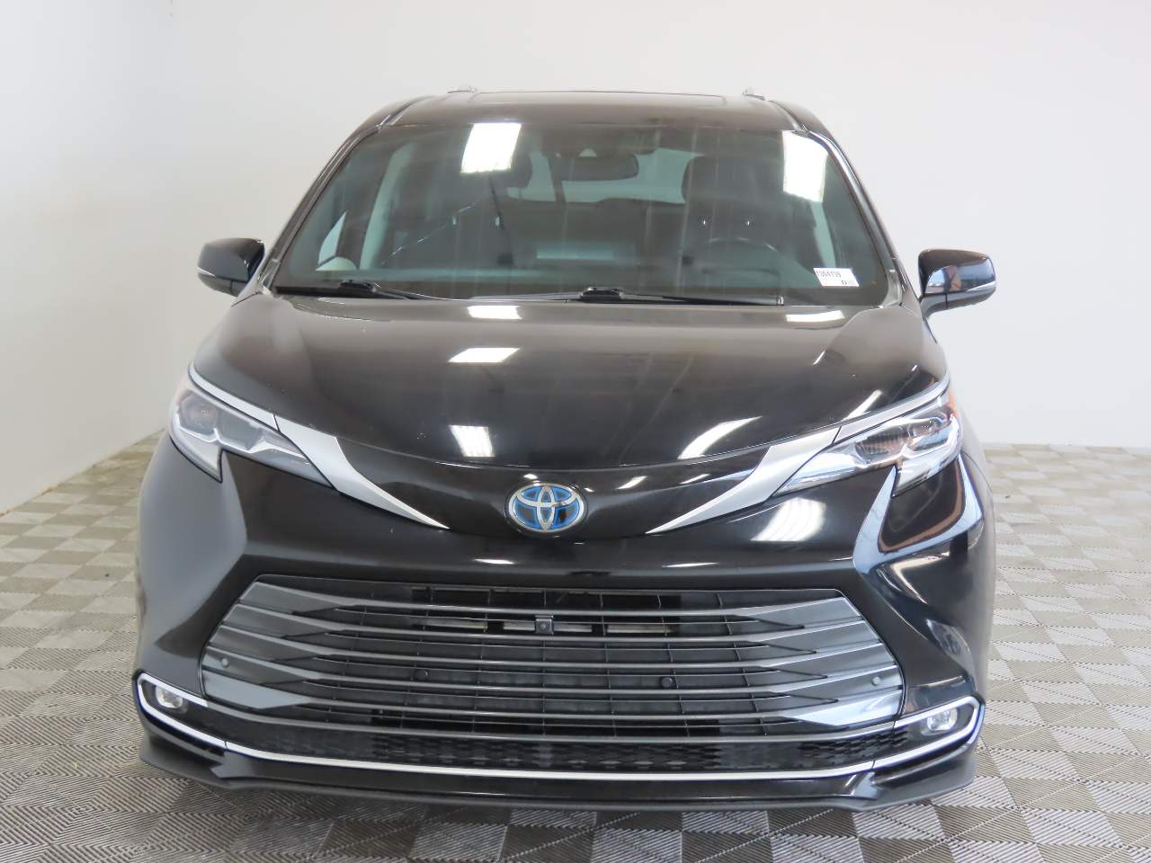 2023 Toyota Sienna Platinum 7-Passenger