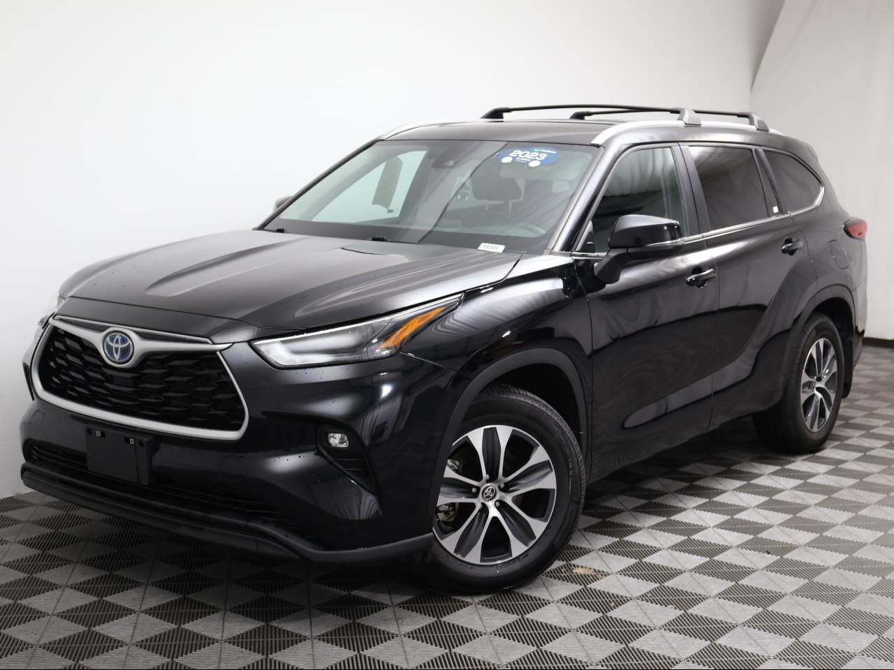 2023 Toyota Highlander Hybrid XLE