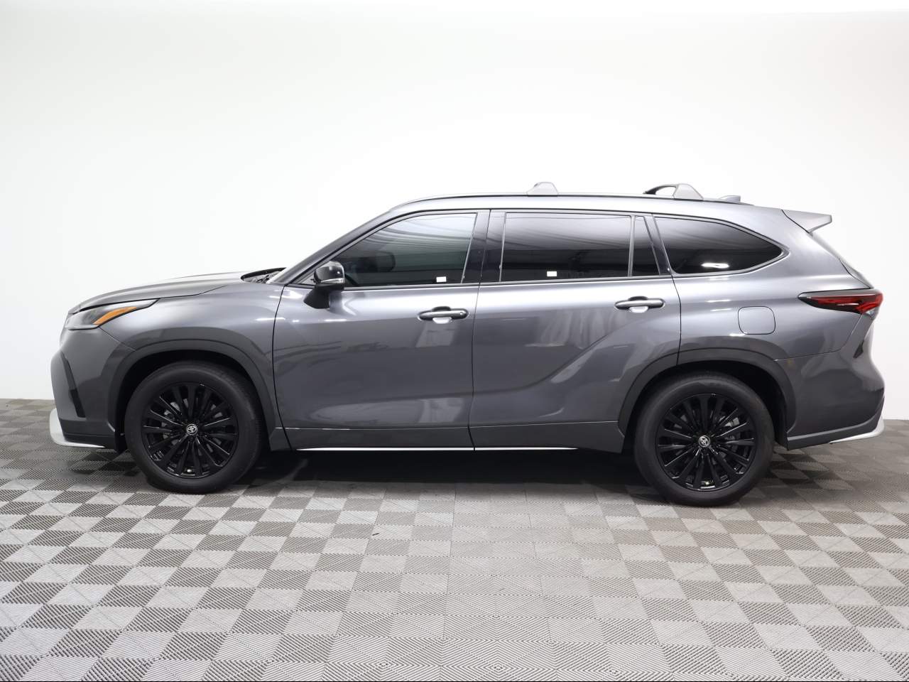 2024 Toyota Highlander XSE