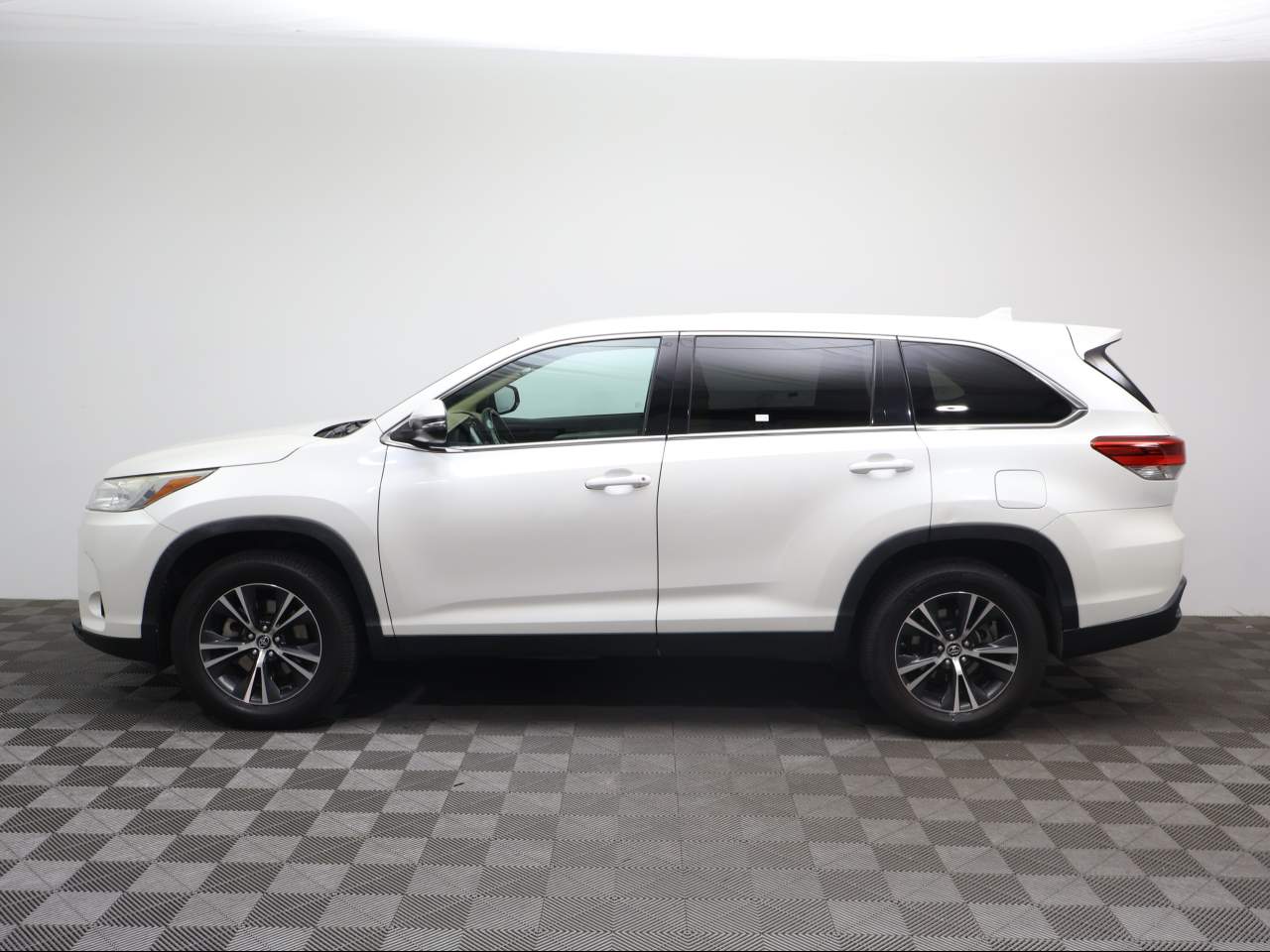 2019 Toyota Highlander LE Plus