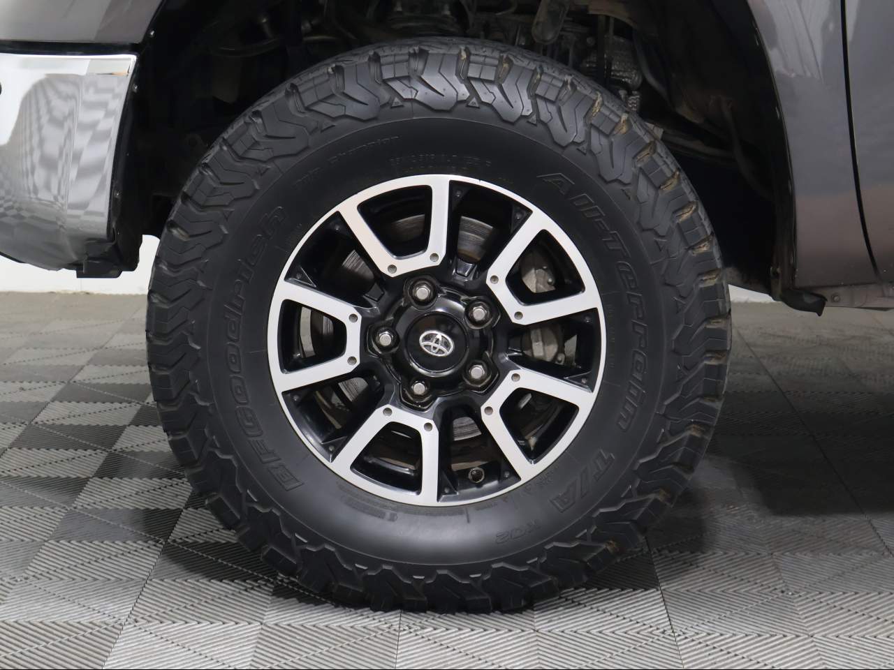 2015 Toyota Tundra Limited - Photo 6