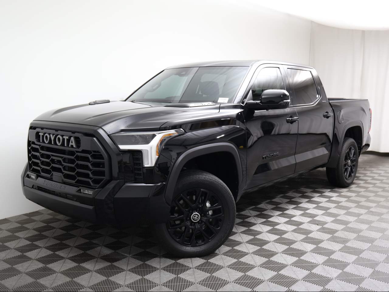 2024 Toyota Tundra Limited HV Crew Cab