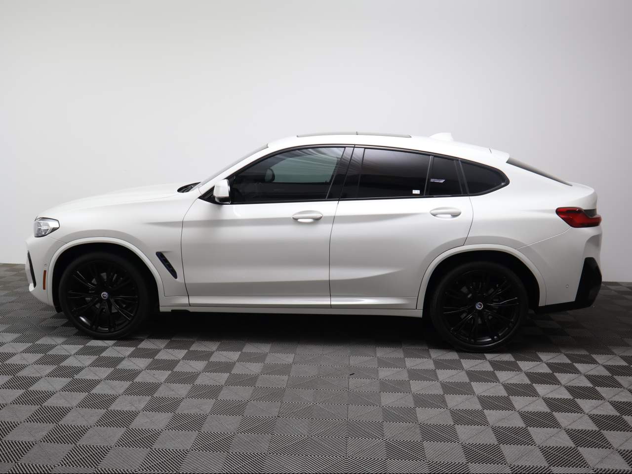 2022 BMW X4 xDrive30i