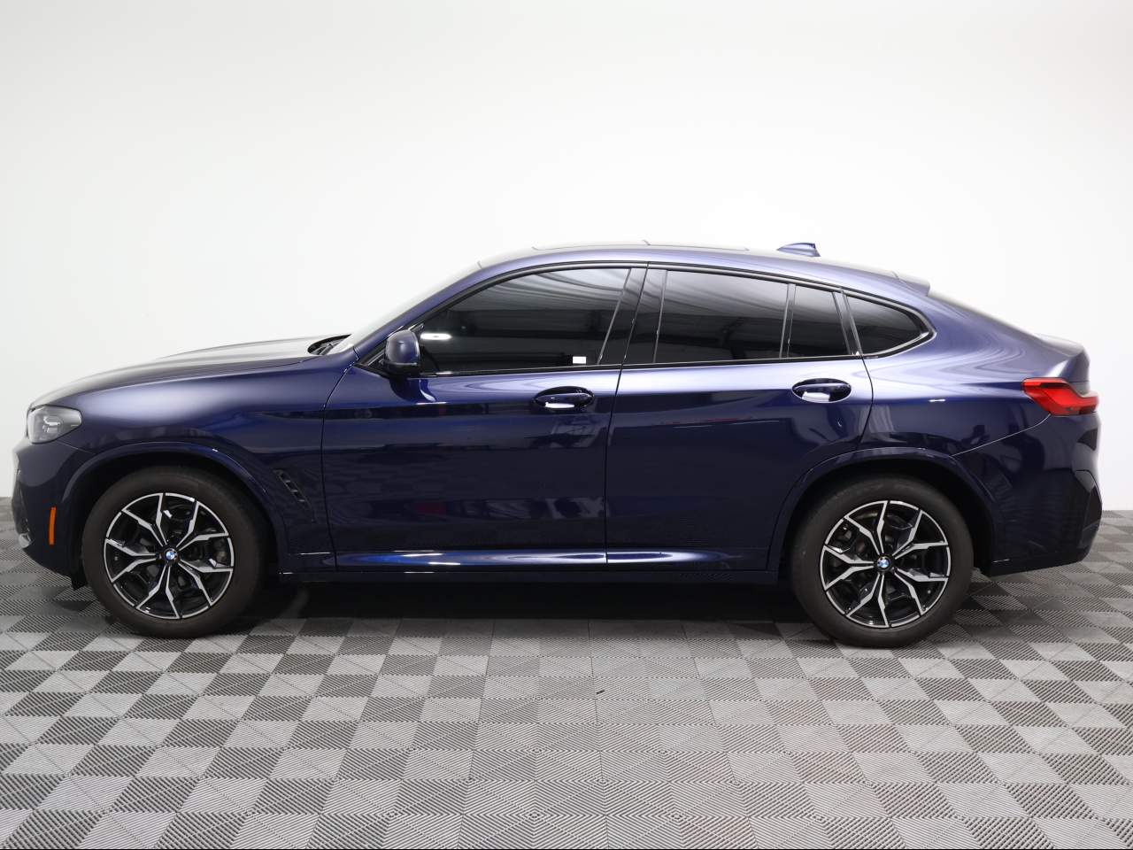 2024 BMW X4 xDrive30i
