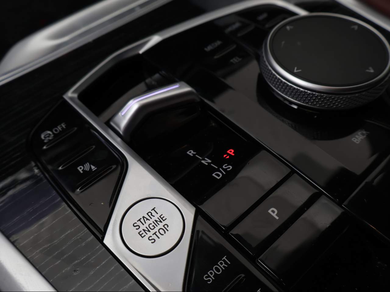 2024 BMW X6 xDrive40i