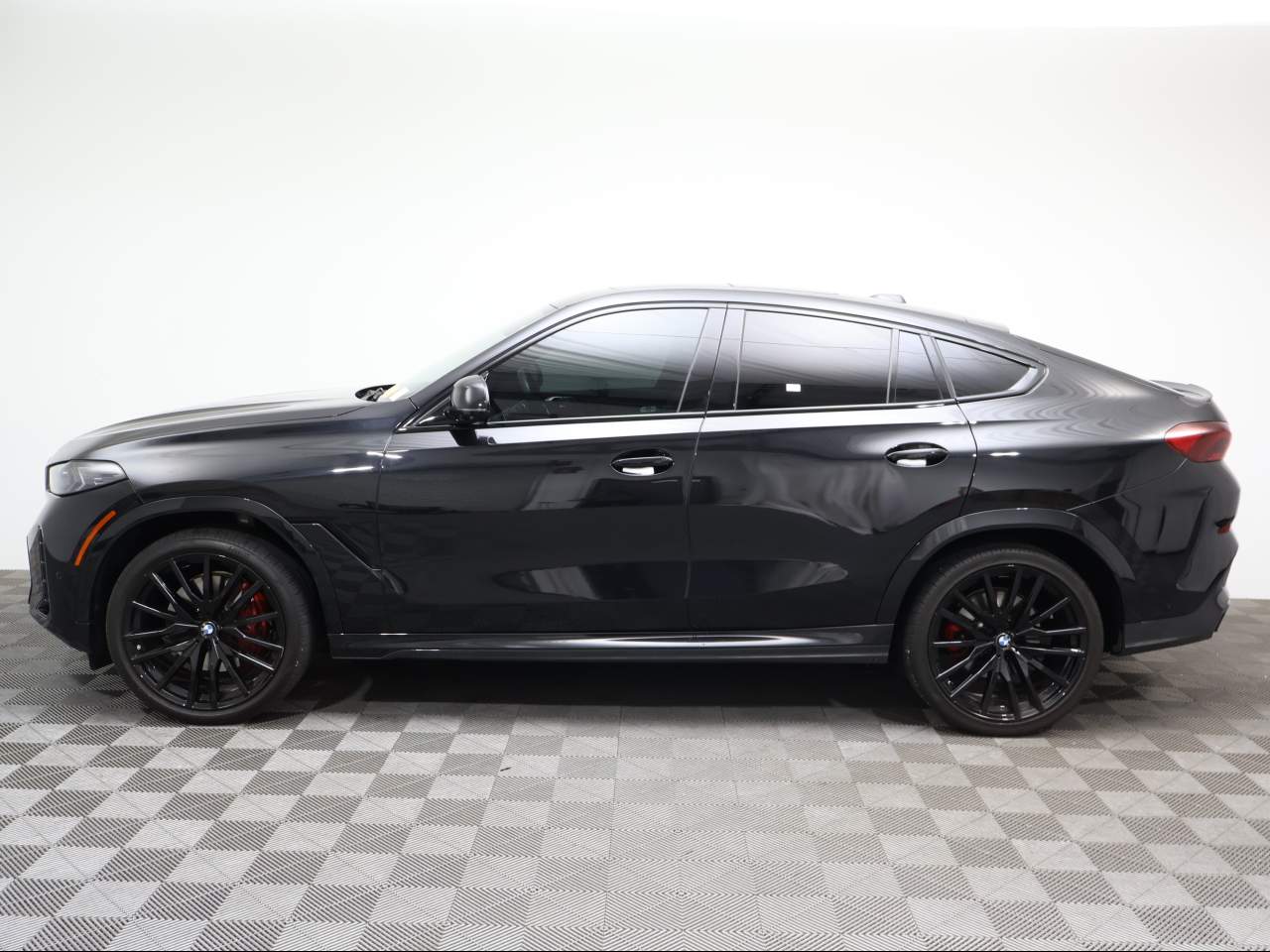 2024 BMW X6 xDrive40i