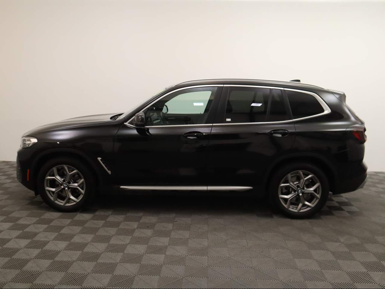 Used 2024 BMW X3 30i with VIN 5UX43DP07R9U29844 for sale in Yuma, AZ