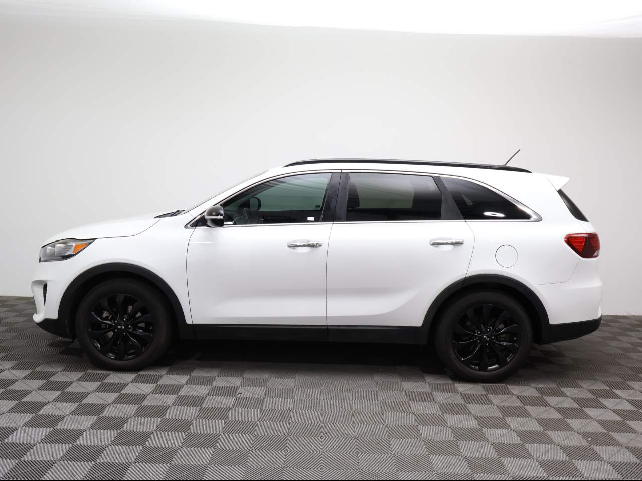2019 Kia Sorento S V6
