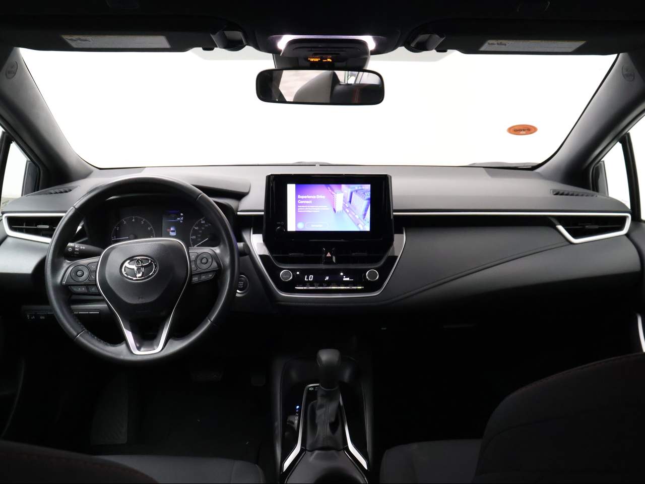 2025 Toyota Corolla SE - Photo 10