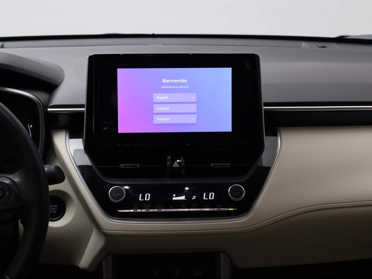 2024 Toyota Corolla Cross XLE - Photo 13