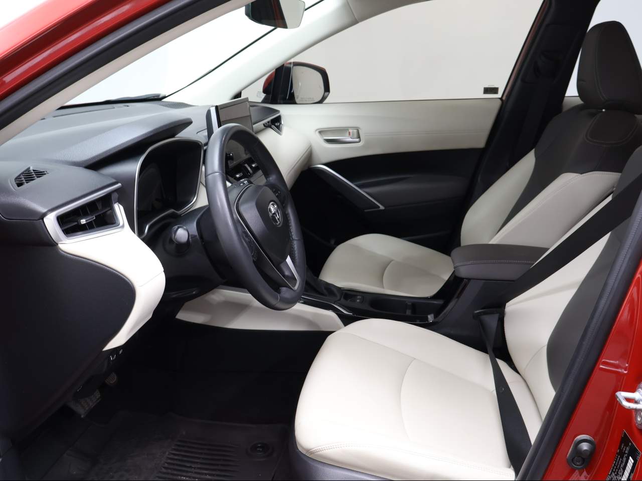 2024 Toyota Corolla Cross XLE - Photo 8