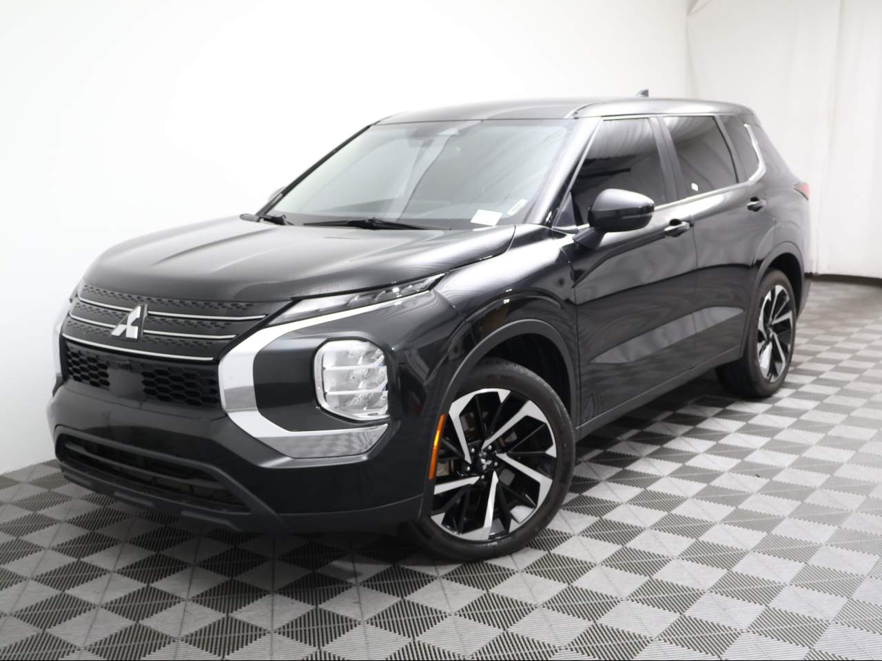 2022 Mitsubishi Outlander ES