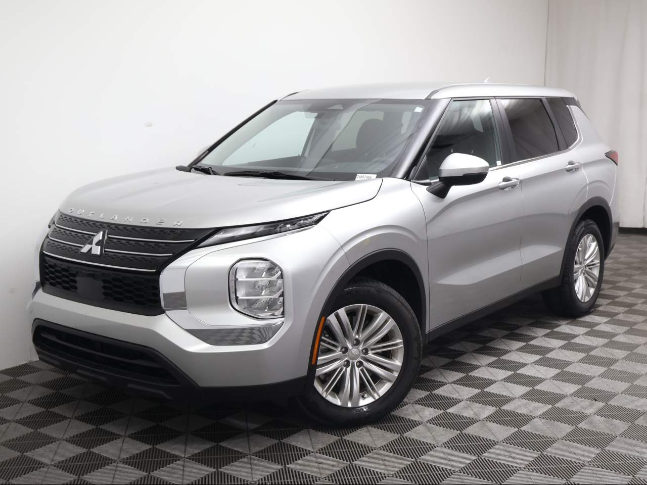 2024 Mitsubishi Outlander ES