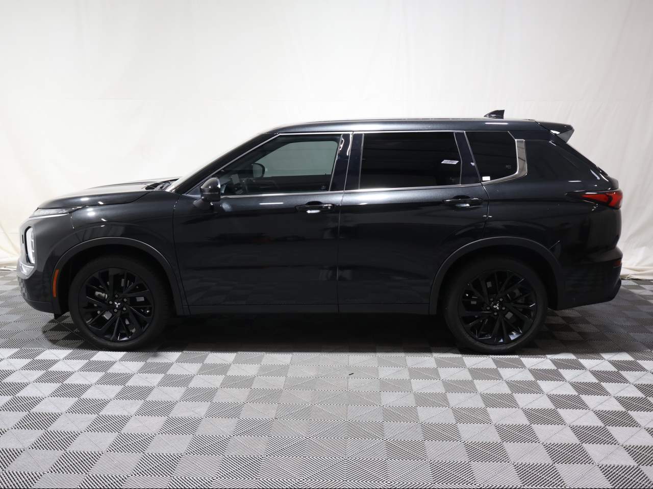 2023 Mitsubishi Outlander SEL Black Edition