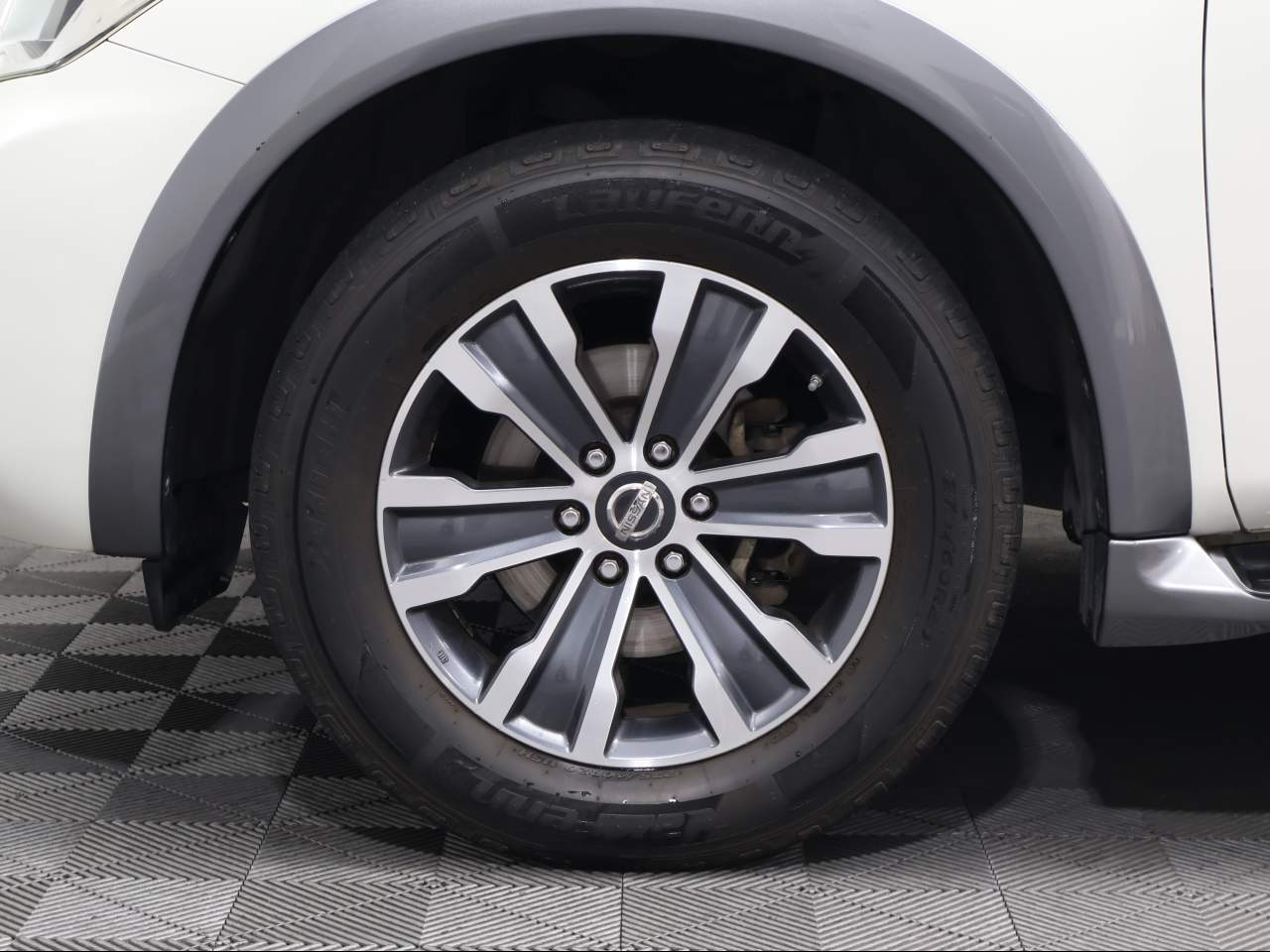2019 Nissan Armada SL - Photo 6