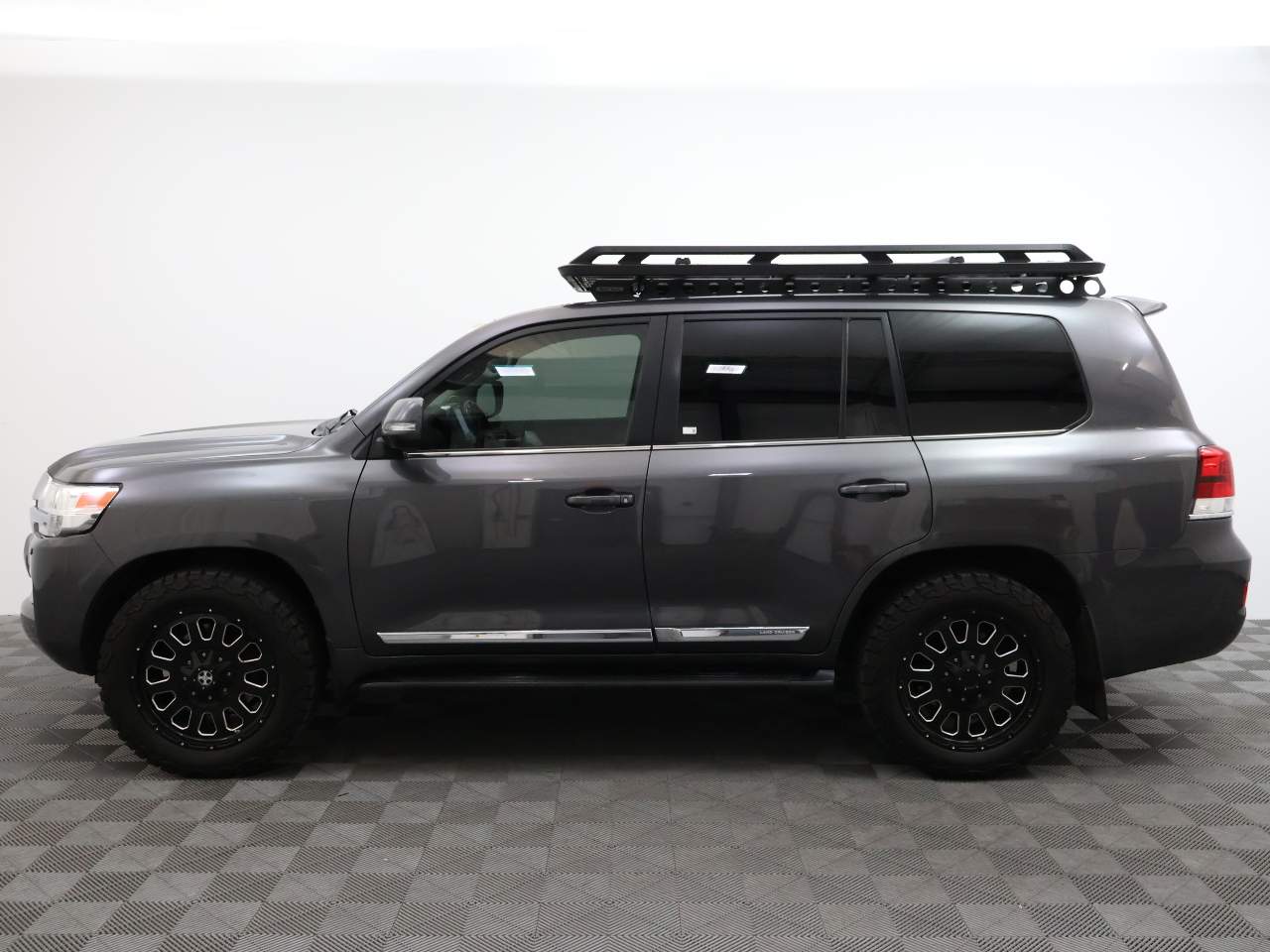 2018 Toyota Land Cruiser  