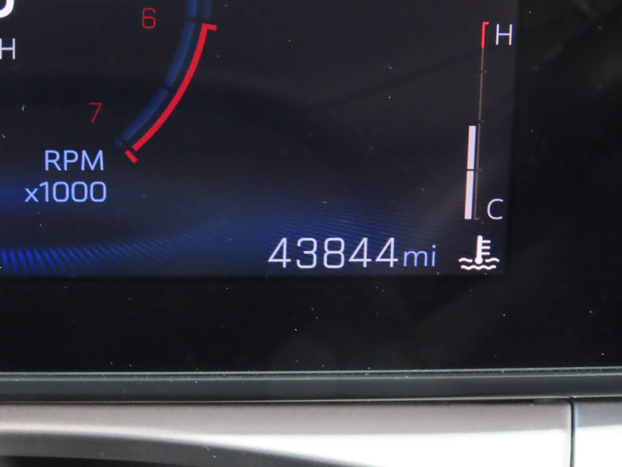 2024 Chevrolet Trax LT - Photo 11