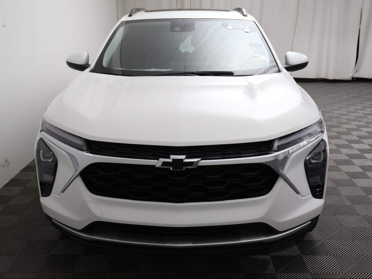 2024 Chevrolet Trax LT - Photo 4