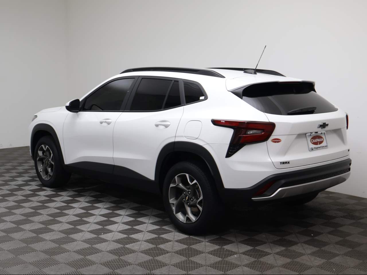 2024 Chevrolet Trax LT - Photo 3