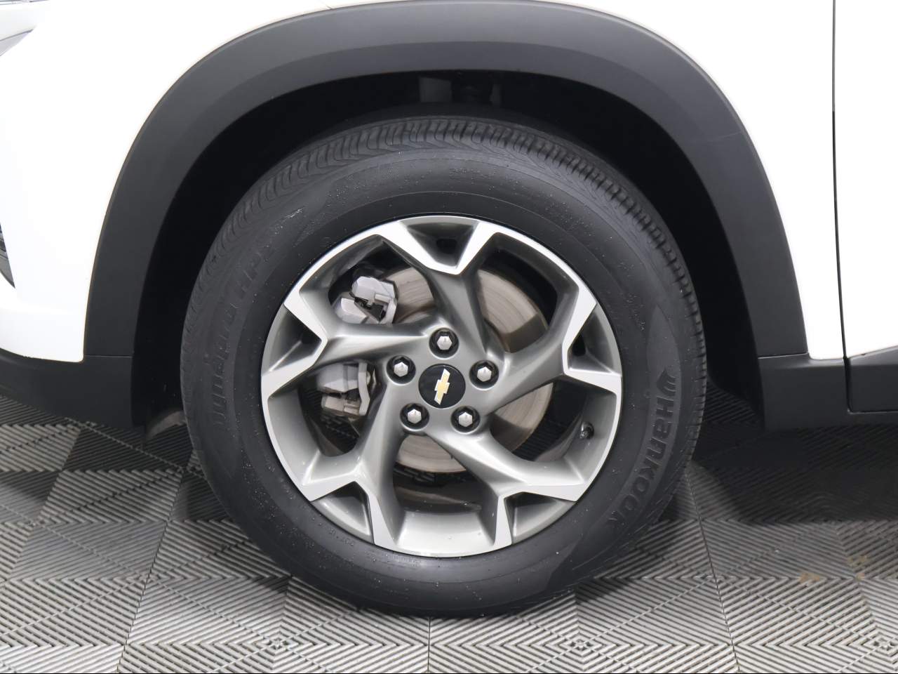 2024 Chevrolet Trax LT - Photo 6