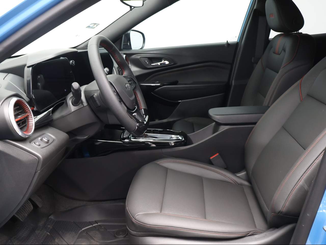 2026 Chevrolet Trax RS - Photo 8