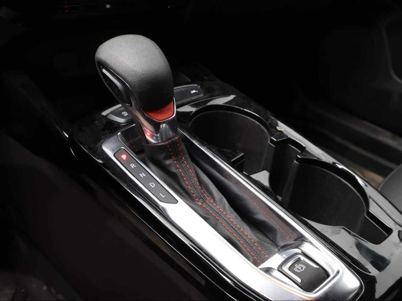 2025 Chevrolet Trax RS