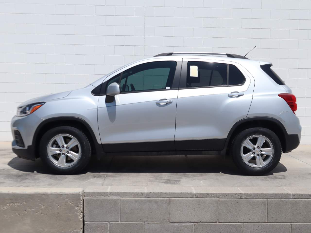 Used 2021 Chevrolet Trax LT with VIN KL7CJLSB7MB346676 for sale in Yuma, AZ