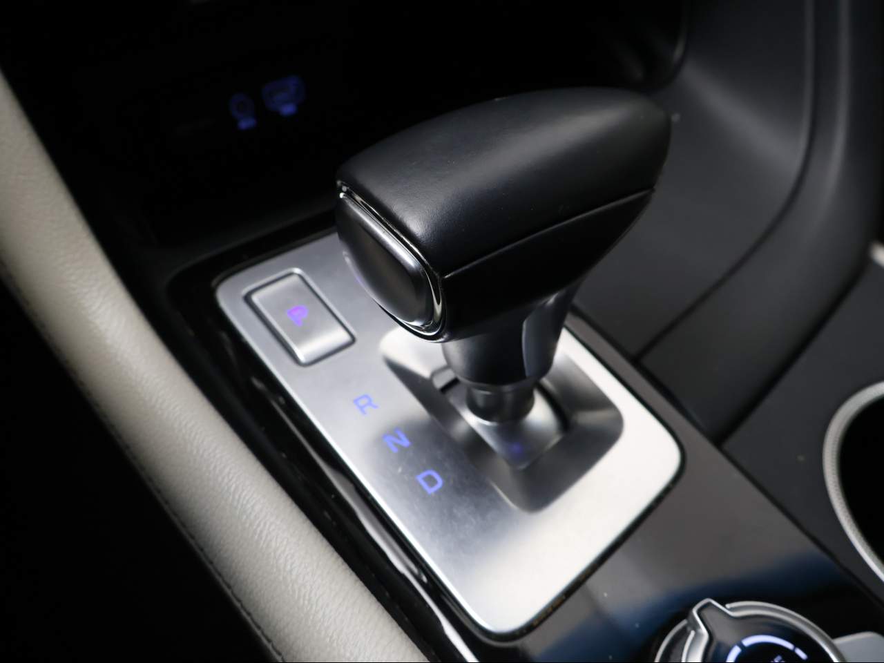 2020 Genesis G70 2.0T