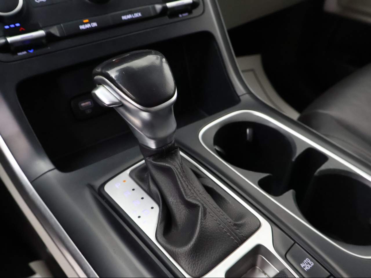 2022 Kia Carnival LX