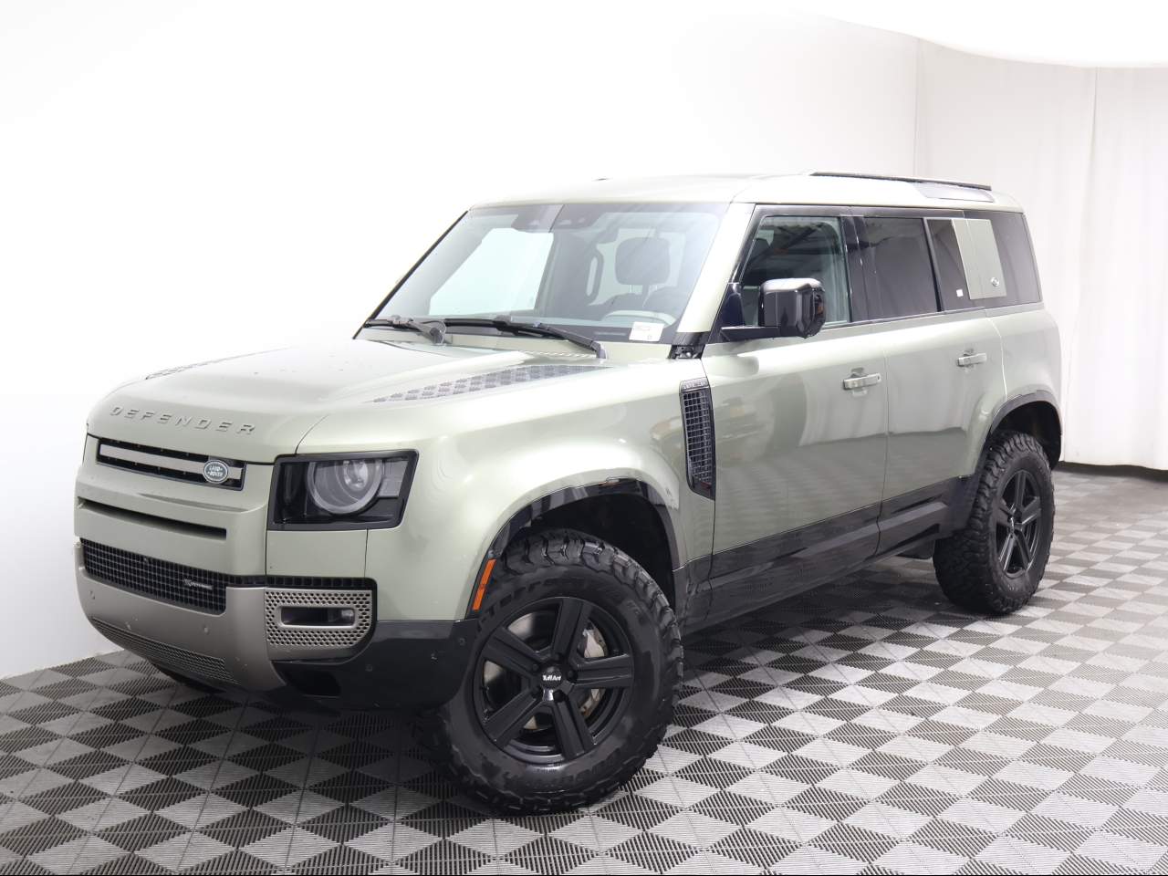 2022 Land Rover Defender 110 X-Dynamic HSE